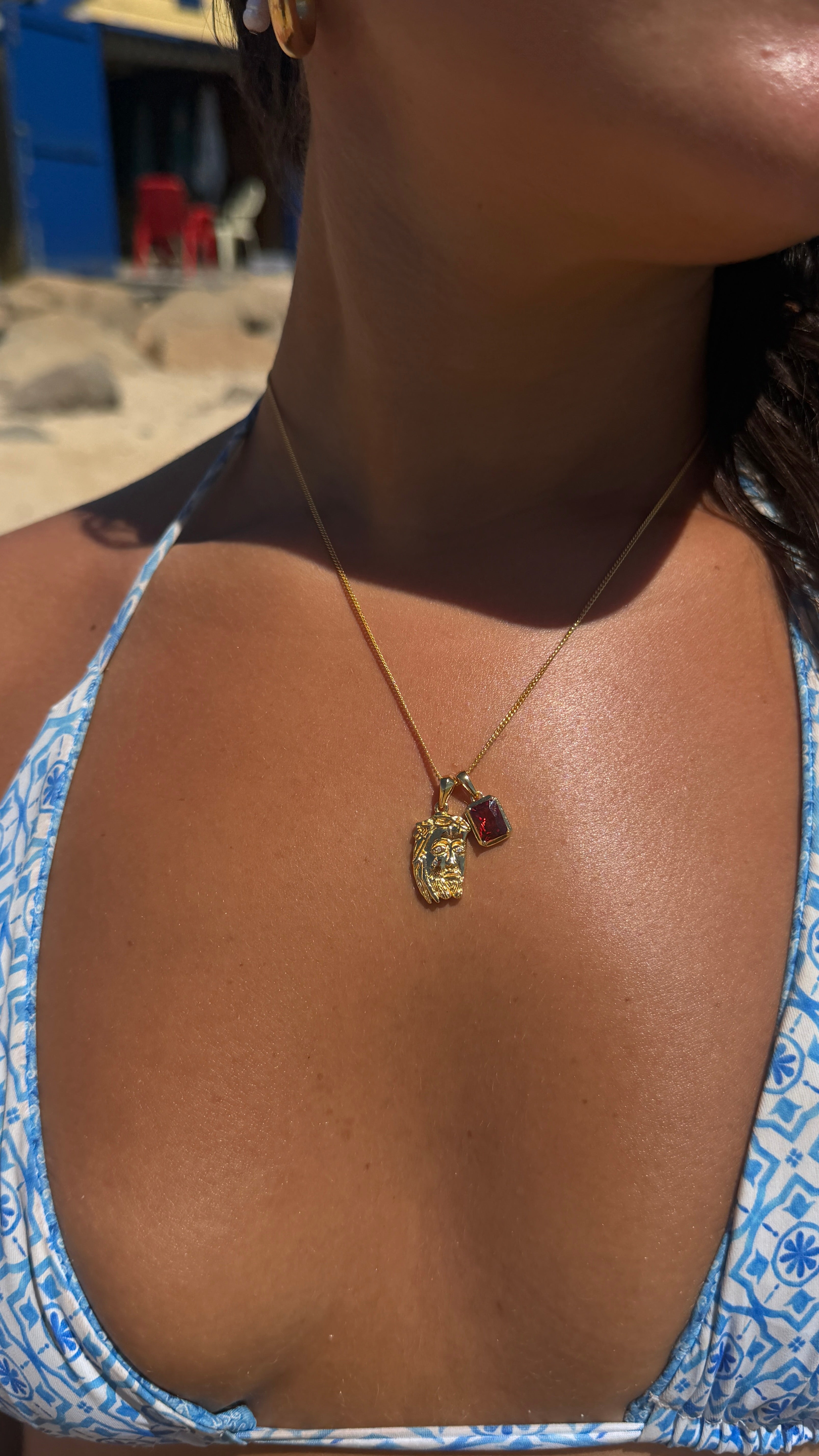 Tearing Jesus Piece x Lisbon red stone stack - Gold