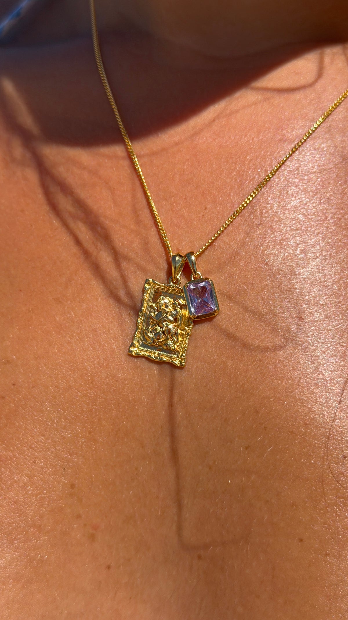Saint George frame x Lavender stone stack - Gold