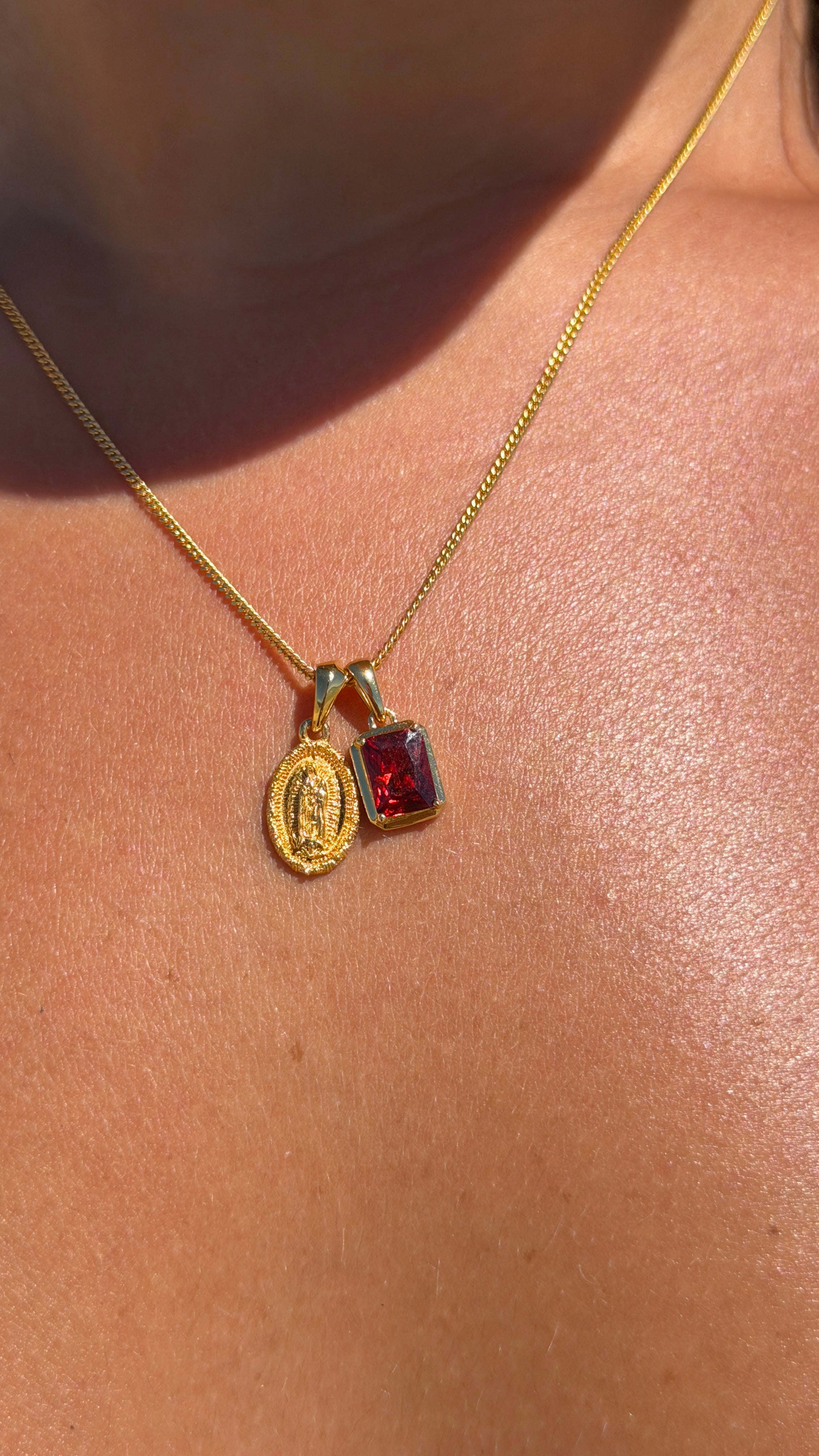 Mini Guadalupe x Lisbon red stone stack - Gold