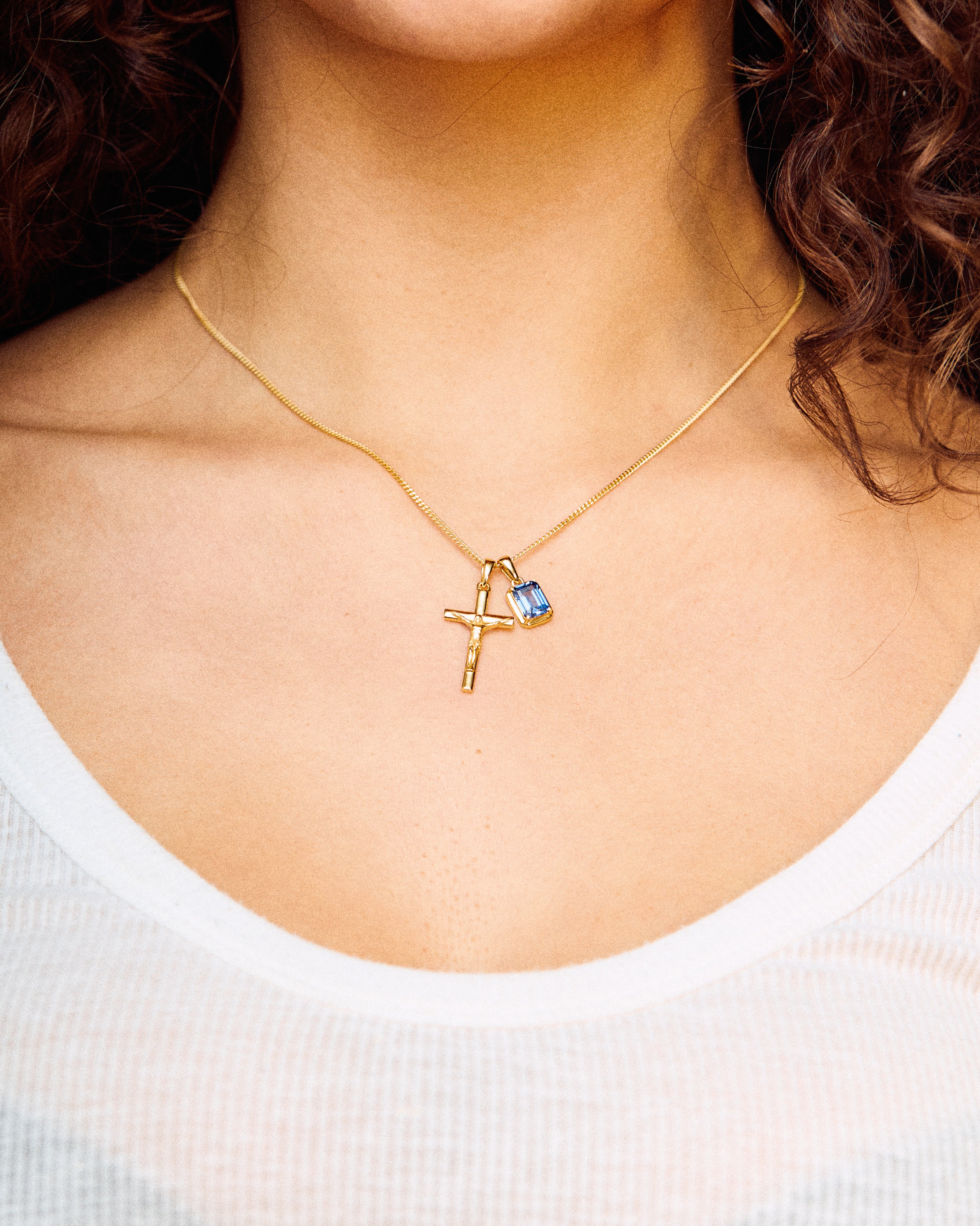 The Crucifix x Sapphire Stone - Gold