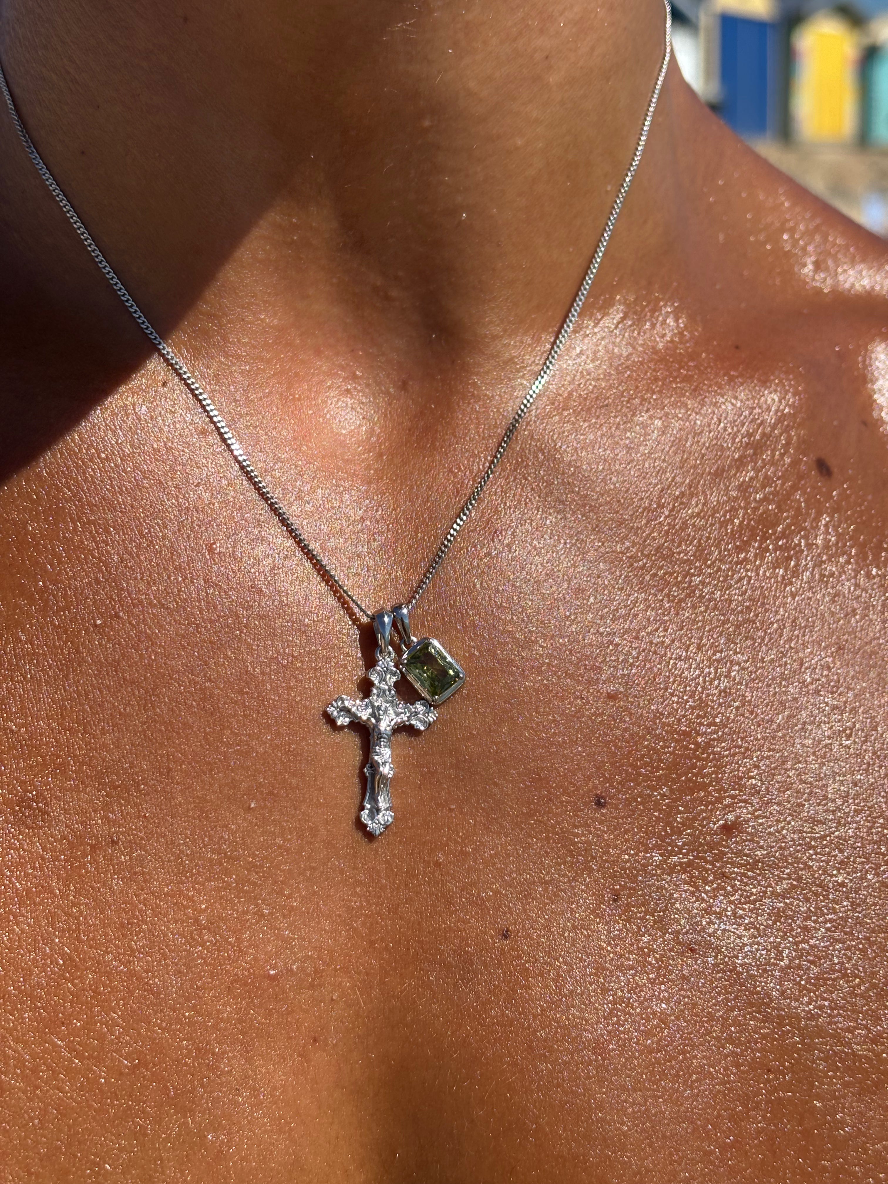 Motif crucifix x Mediterranean stone stack - Silver (Pre order)