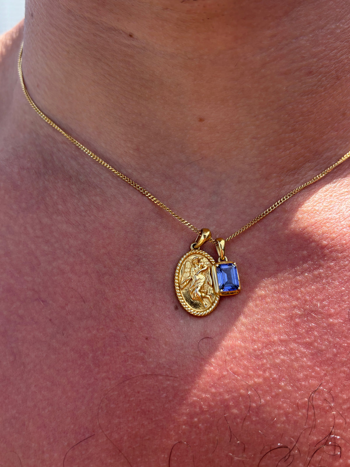 The Guardian X Sapphire Stone - Gold