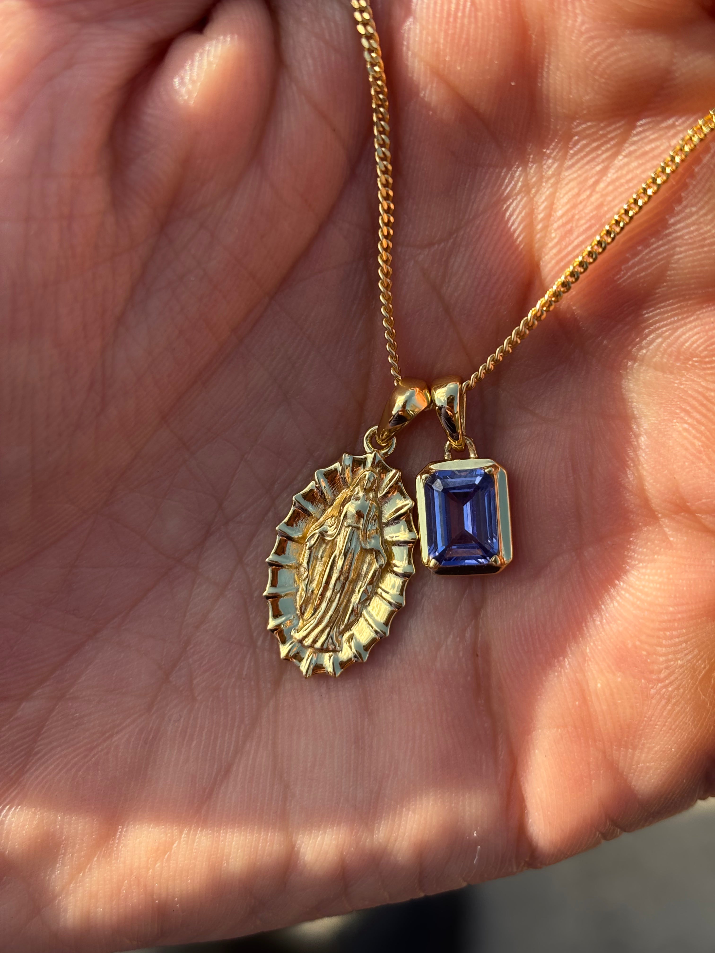The Guadalupe X Sapphire stone - Gold